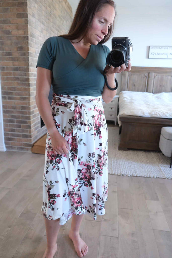 Jupe longue fleuri blanche qui tourne