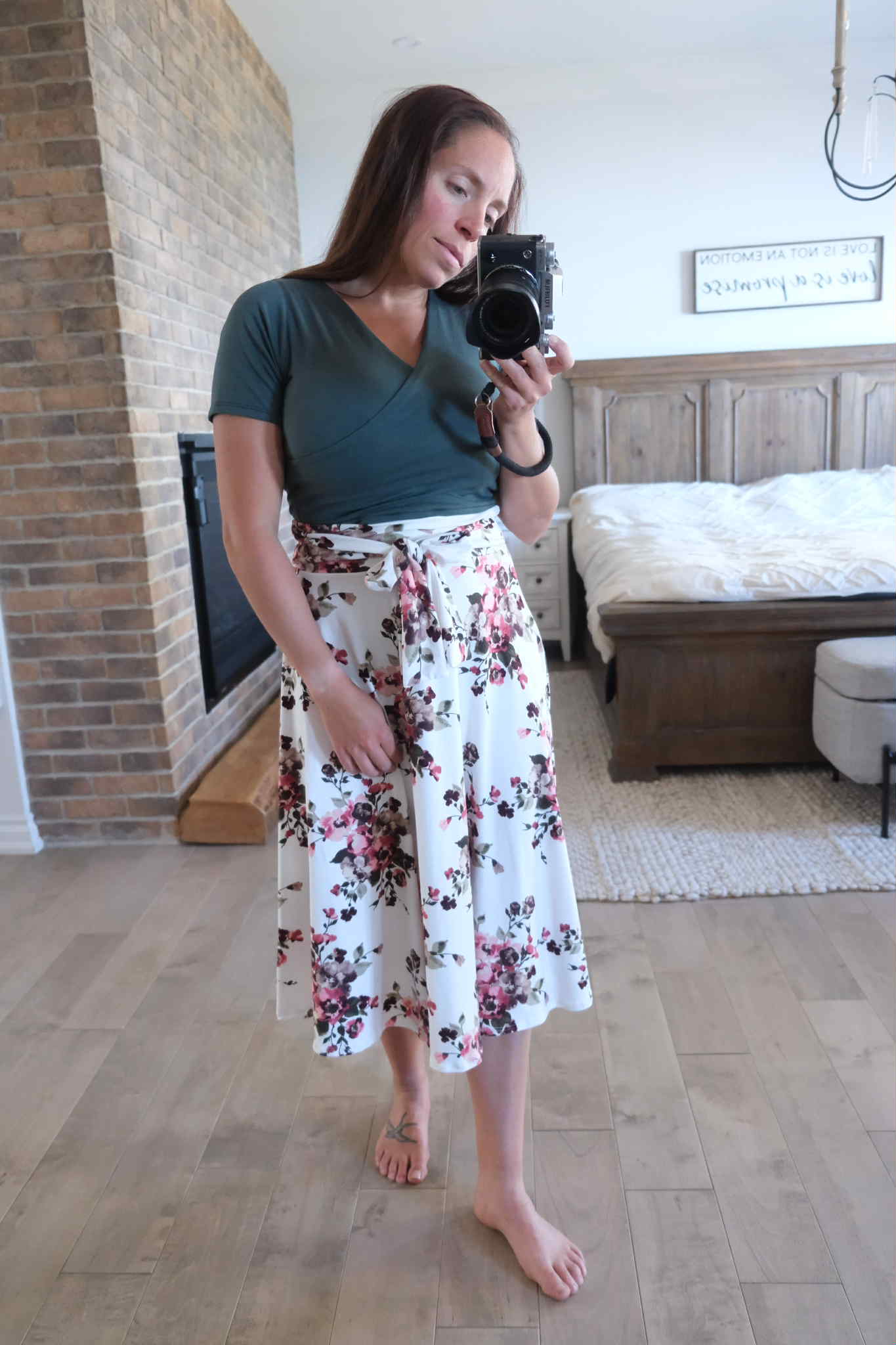 Jupe longue fleuri blanche qui tourne