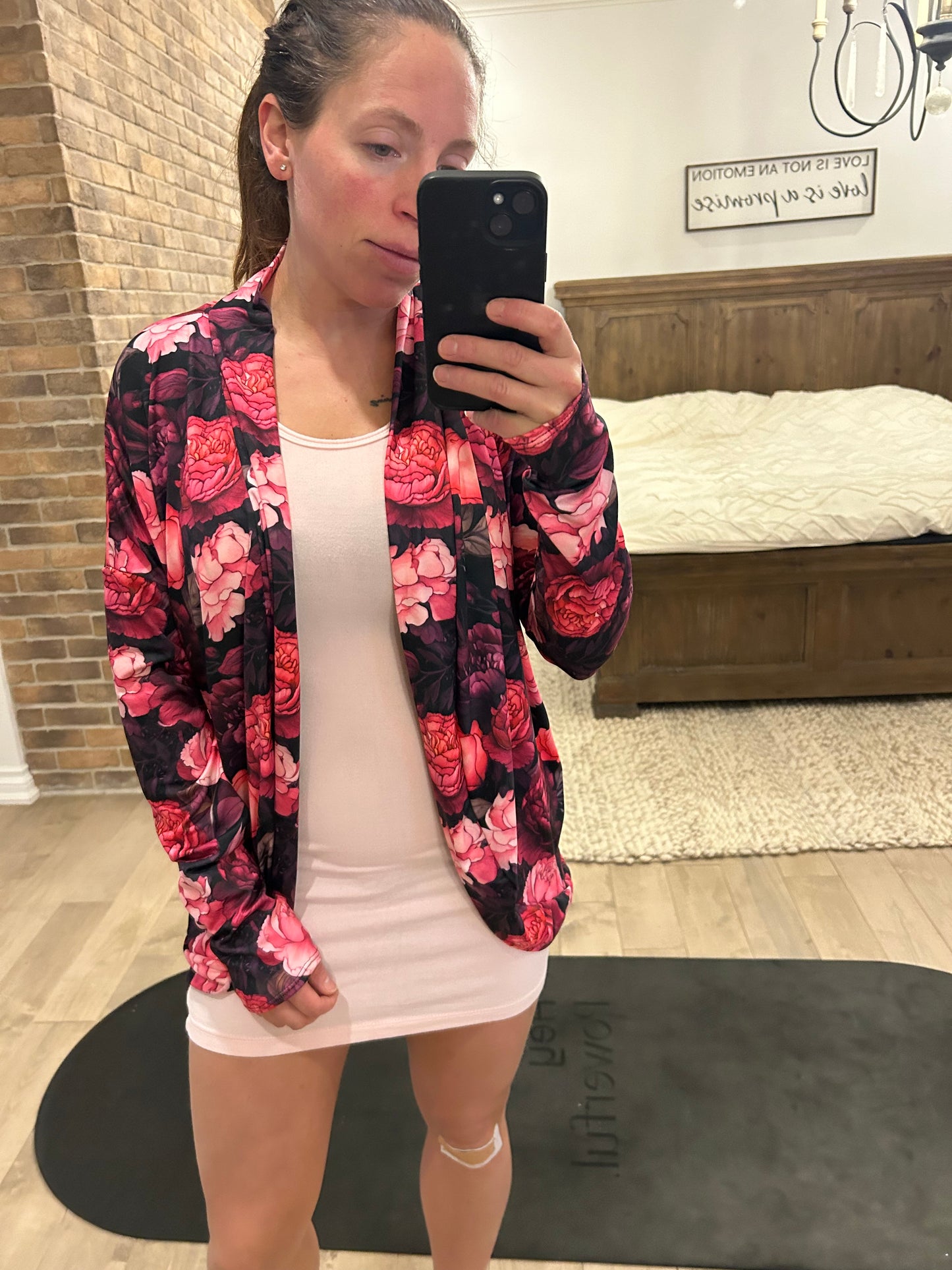 cardigan fleuri rosé