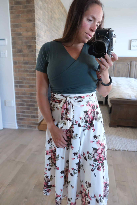 Jupe longue fleuri blanche qui tourne