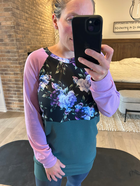 chandail fleuri bas pine manche mauve