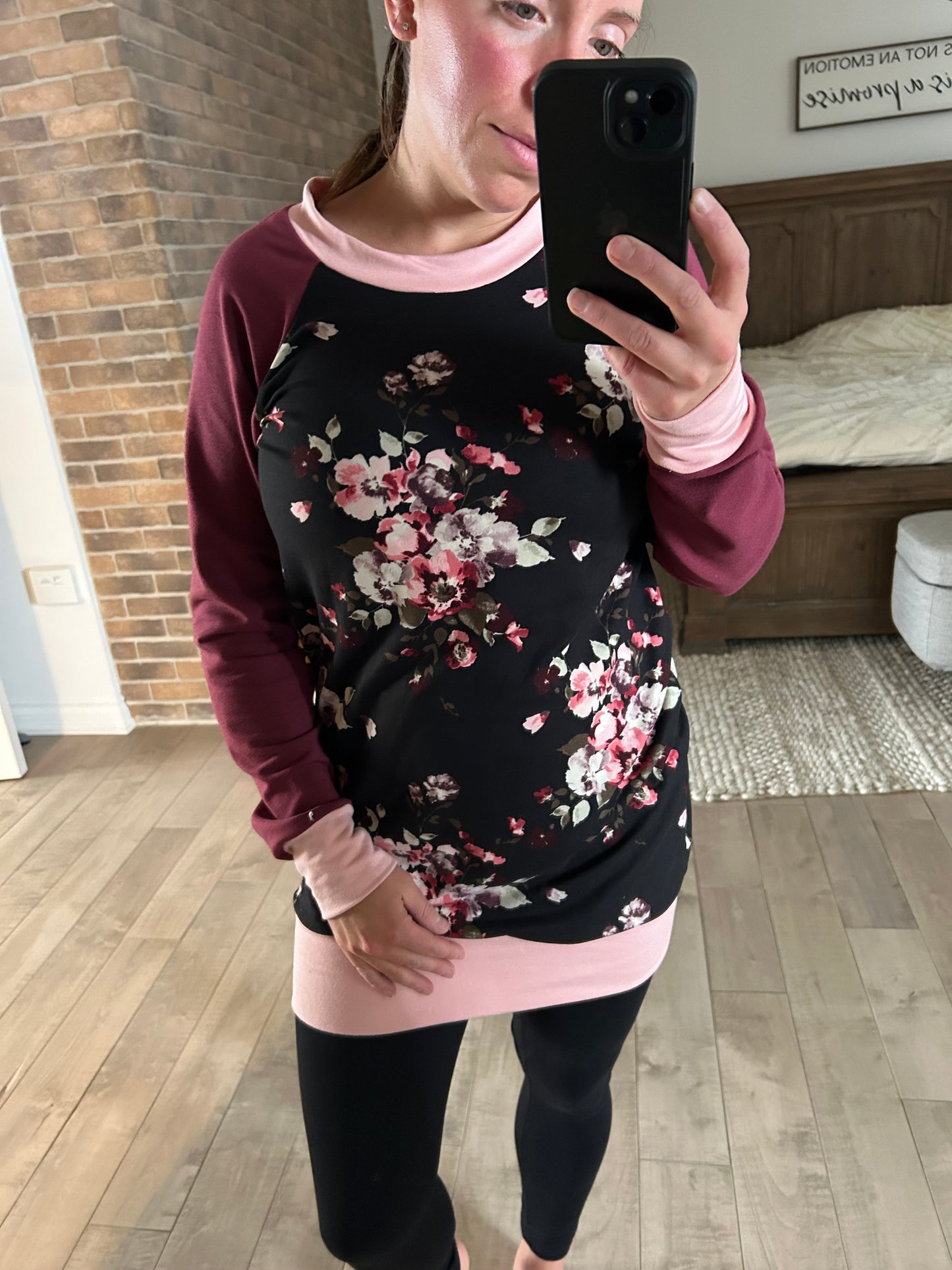 Tunique fleuri rouge et rose