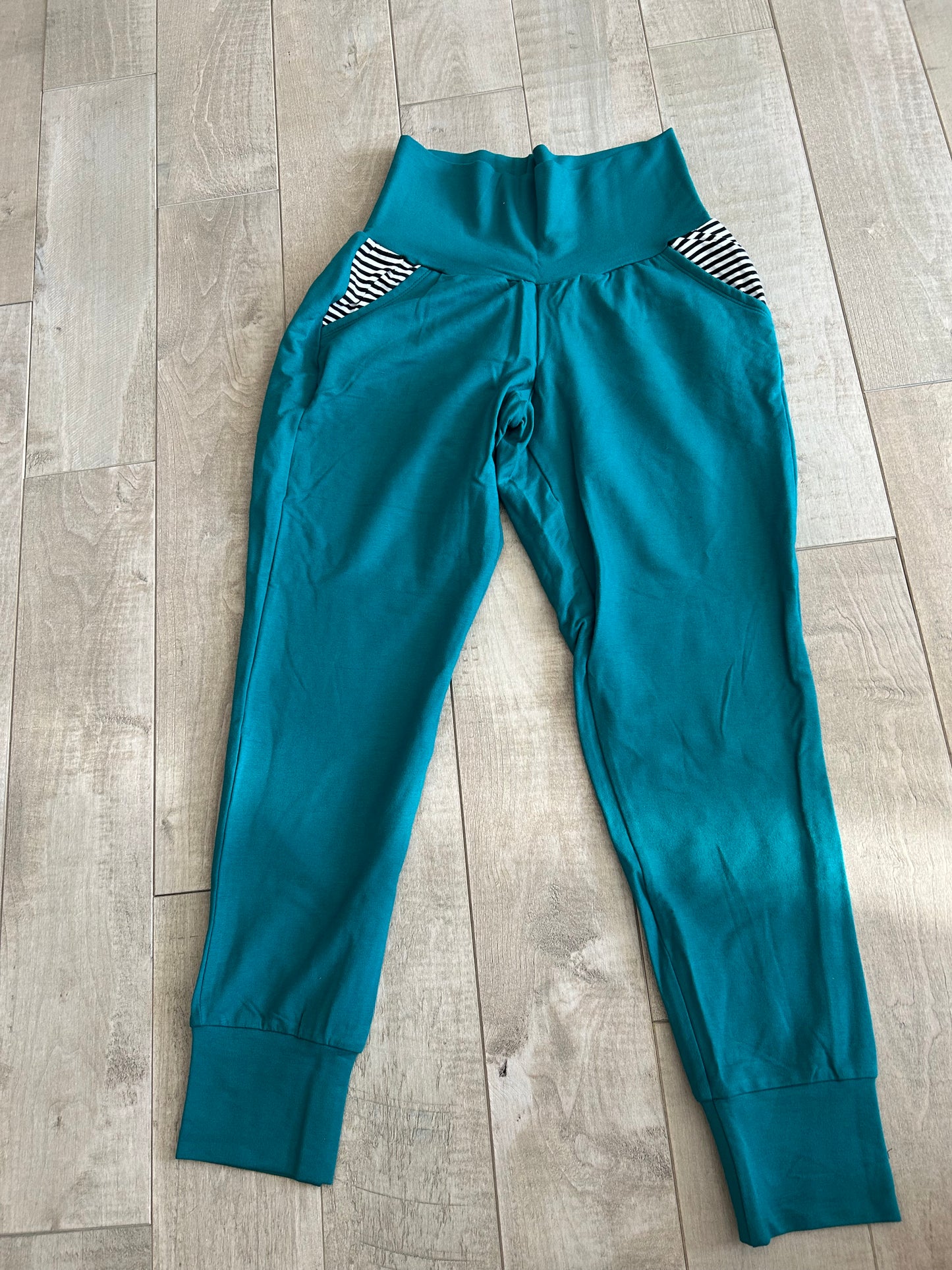 jogging small