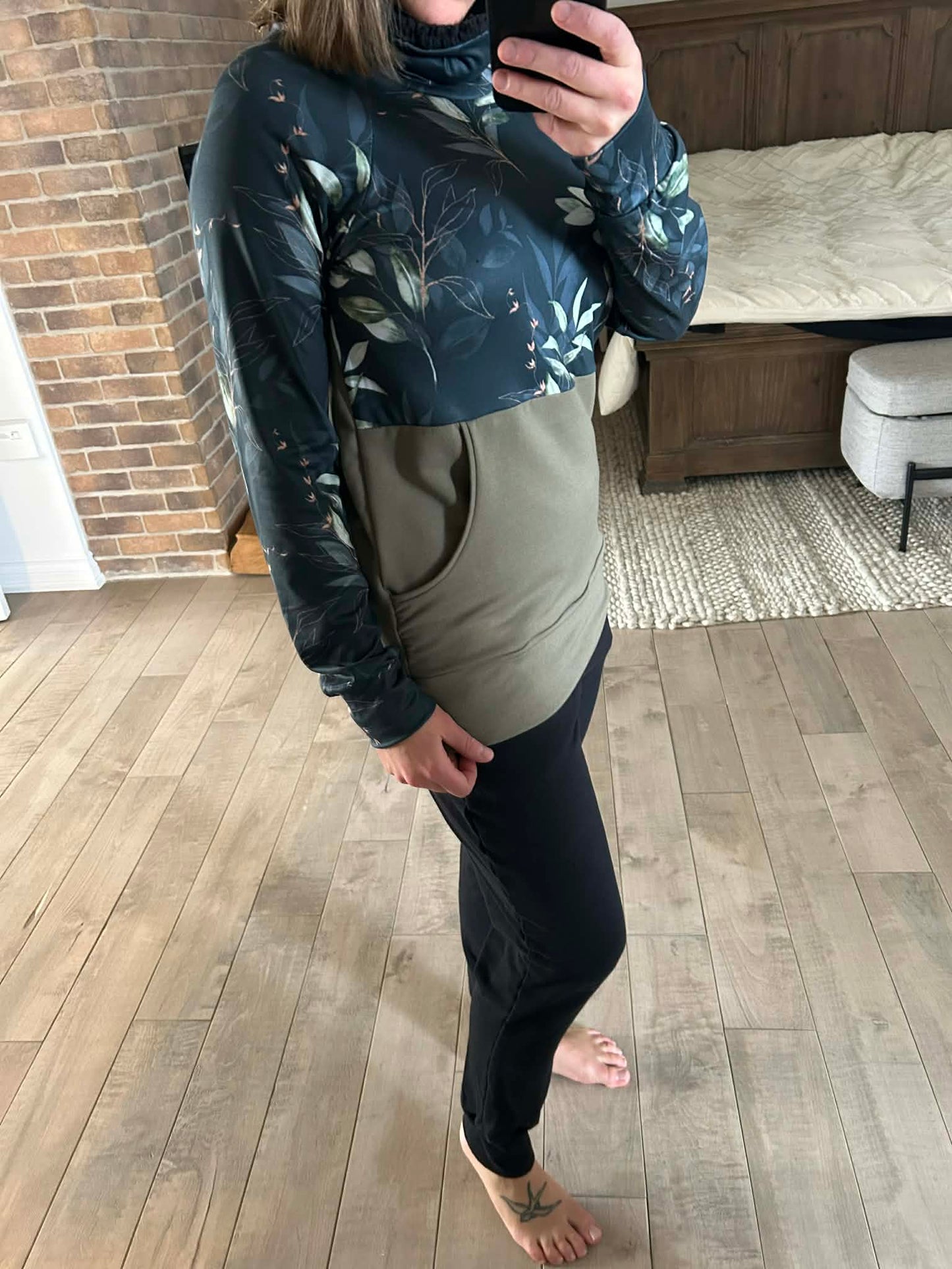 Chandail vert olive à poche