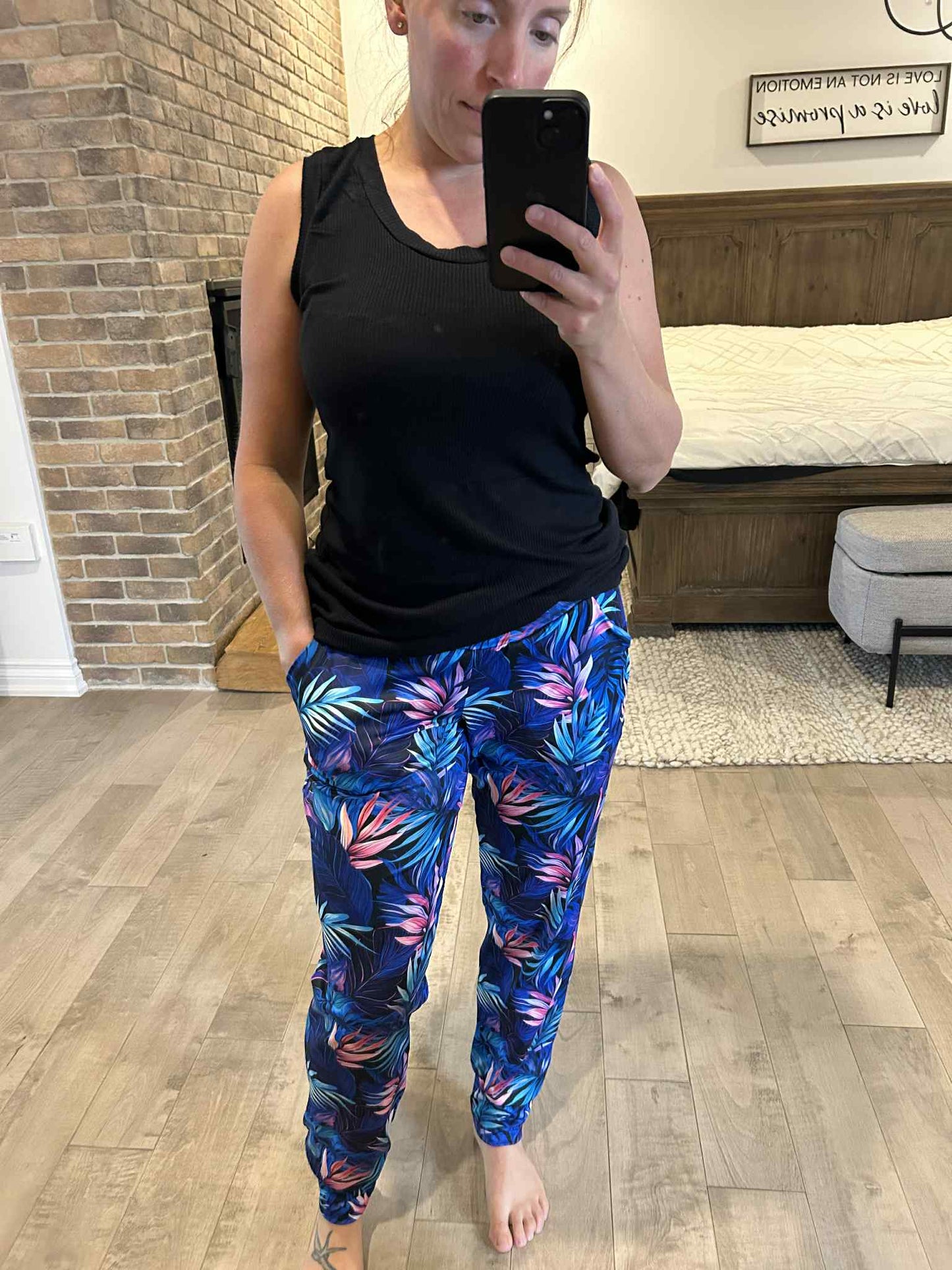 jogging feuillage bleu et rose